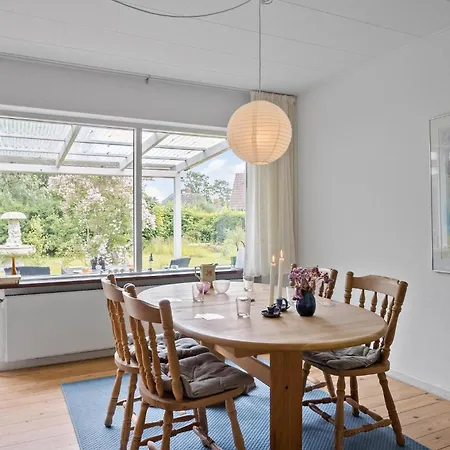 3 Bedroom Awesome In Prázdninový dům